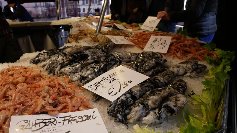 Rialto Market Food and Wine Lunchtime Tour