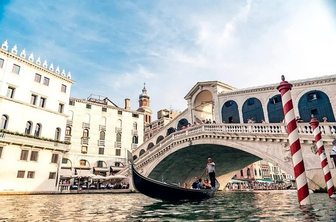 Private Gondola Ride to Hidden Canals
